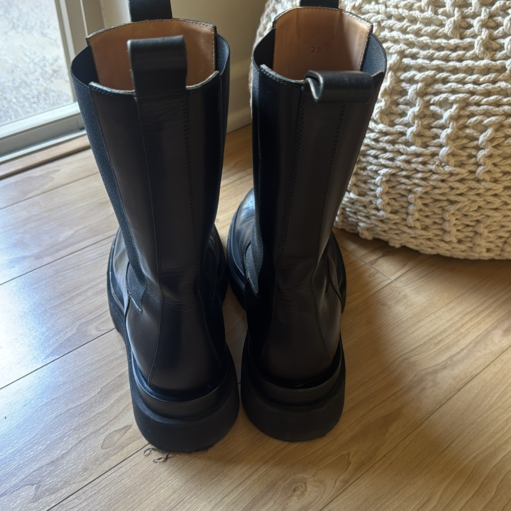 Bottega Veneta The Lug Boots - Picture 4 of 10